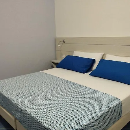 La Giara فندق زامبروني